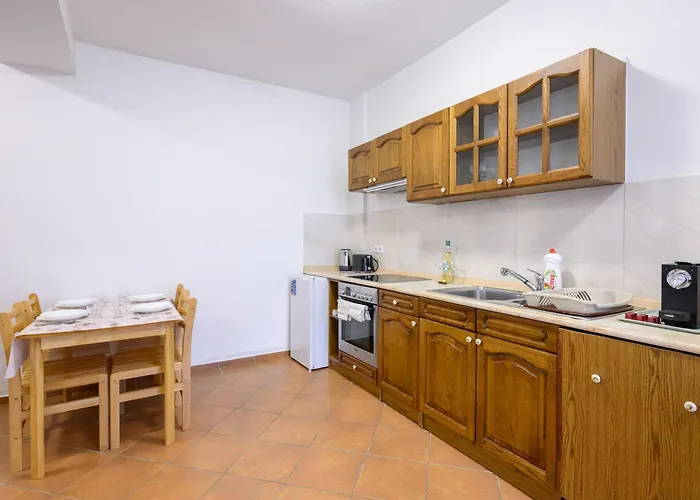 Проживання в сім'ї Fazola