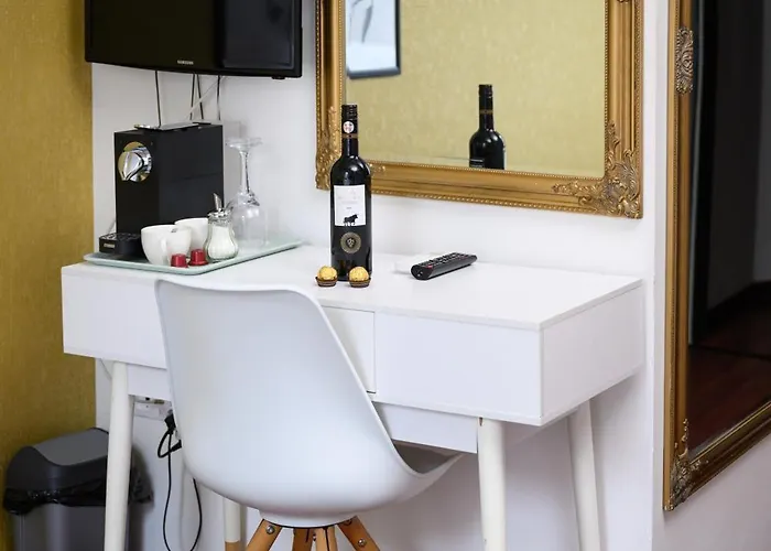 Fazola Проживання в сім'ї