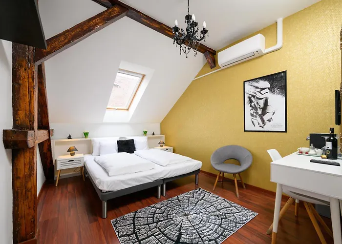 Проживання в сім'ї Fazola Еґер